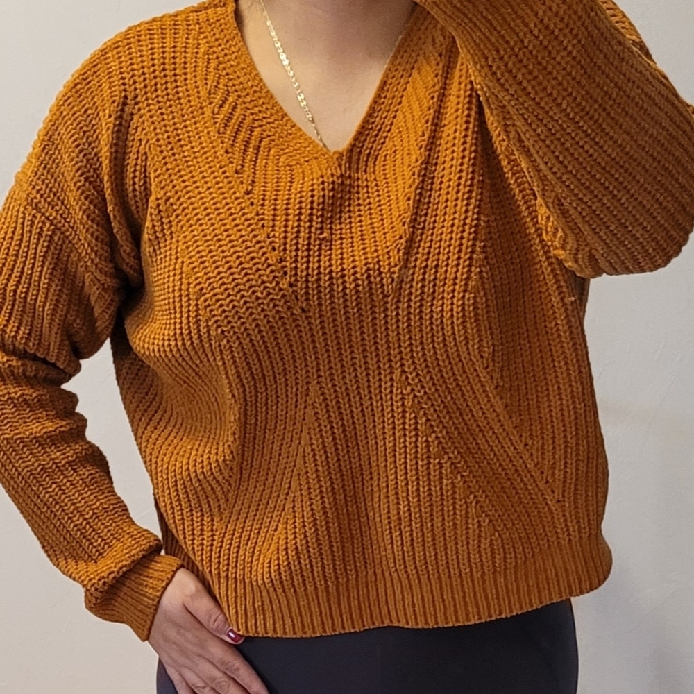 Elegant V-Neck Sweater in Rich Brown - Picture 1 of 7